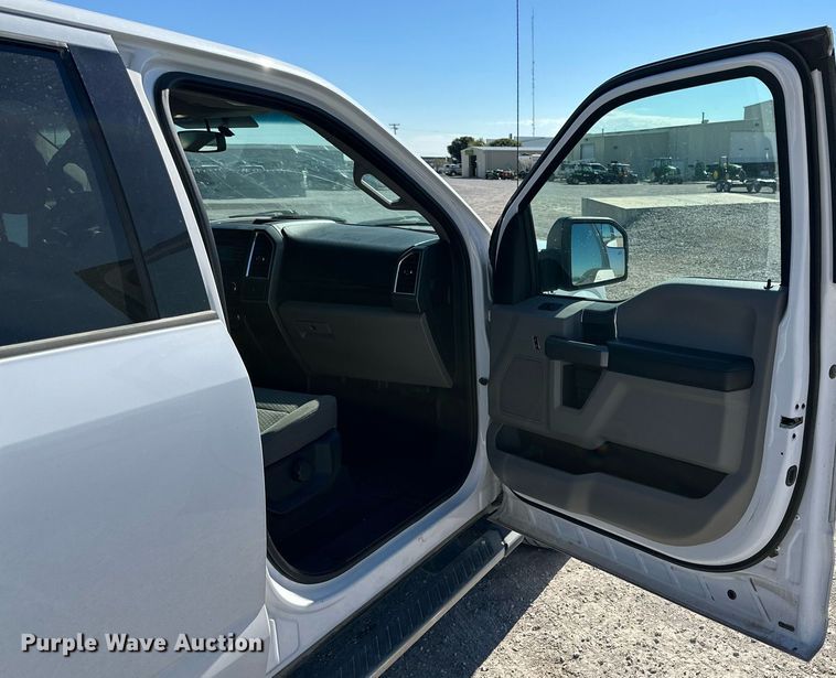 image for item KX9743 2015 Ford F150 XLT  SuperCrew pickup truck