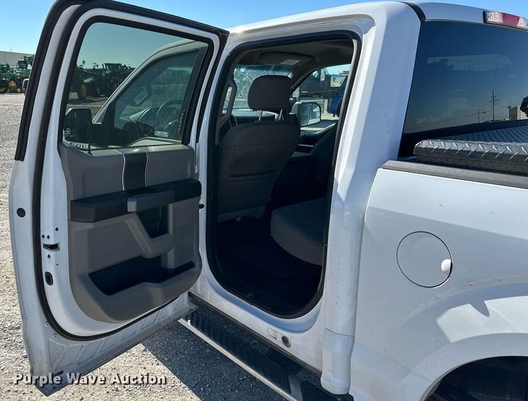 image for item KX9743 2015 Ford F150 XLT  SuperCrew pickup truck