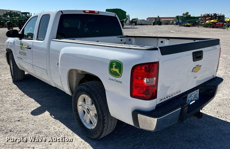 image for item KX9744 2012 Chevrolet Silverado 1500 Ext. Cab pickup truck