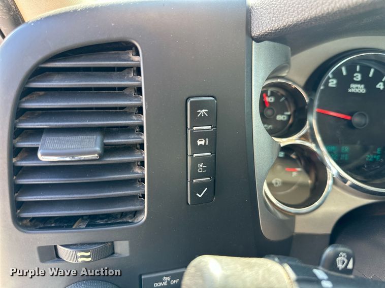 image for item KX9744 2012 Chevrolet Silverado 1500 Ext. Cab pickup truck