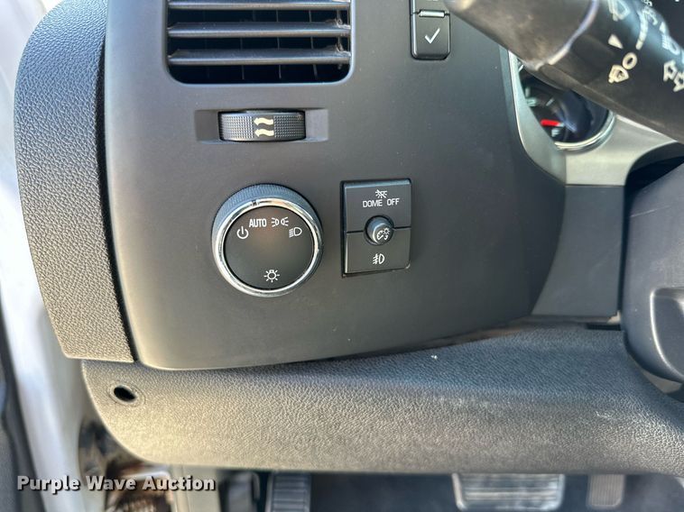 image for item KX9744 2012 Chevrolet Silverado 1500 Ext. Cab pickup truck