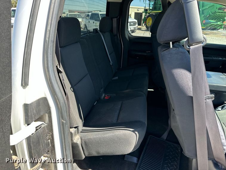 image for item KX9744 2012 Chevrolet Silverado 1500 Ext. Cab pickup truck