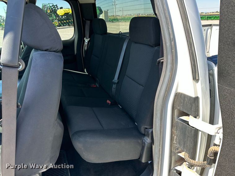 image for item KX9744 2012 Chevrolet Silverado 1500 Ext. Cab pickup truck