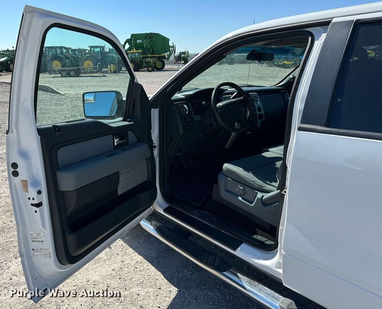 image for item KX9745 2014 Ford F150 XLT SuperCrew pickup truck