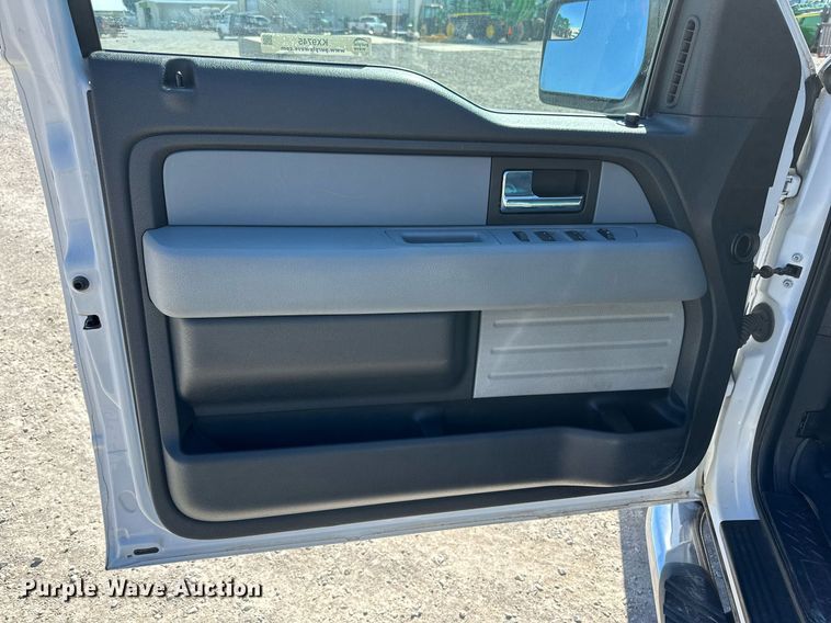 image for item KX9745 2014 Ford F150 XLT SuperCrew pickup truck