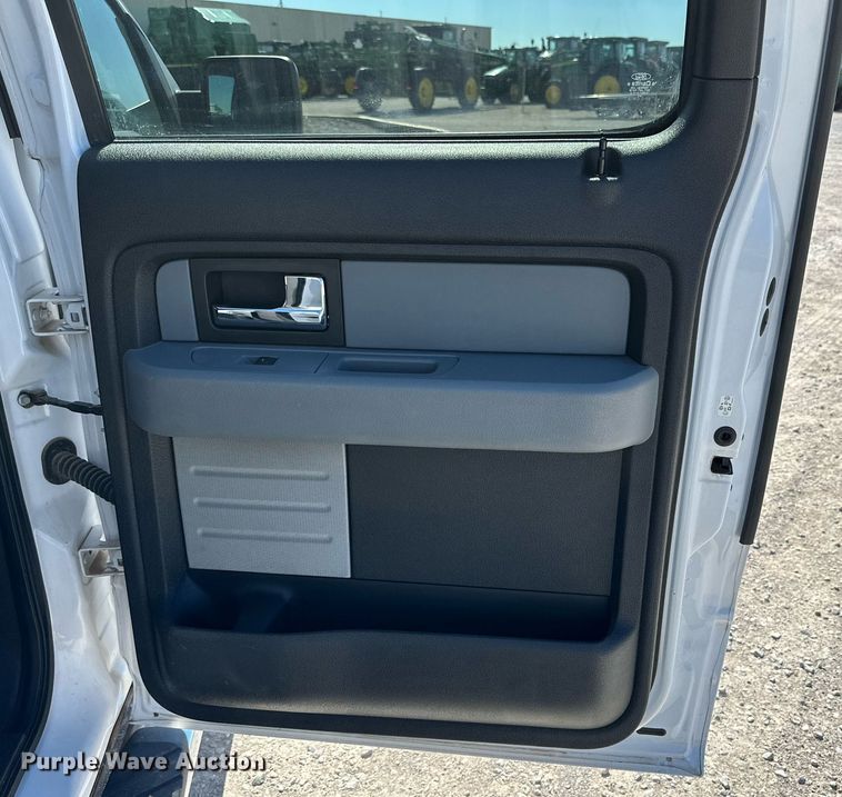 image for item KX9745 2014 Ford F150 XLT SuperCrew pickup truck