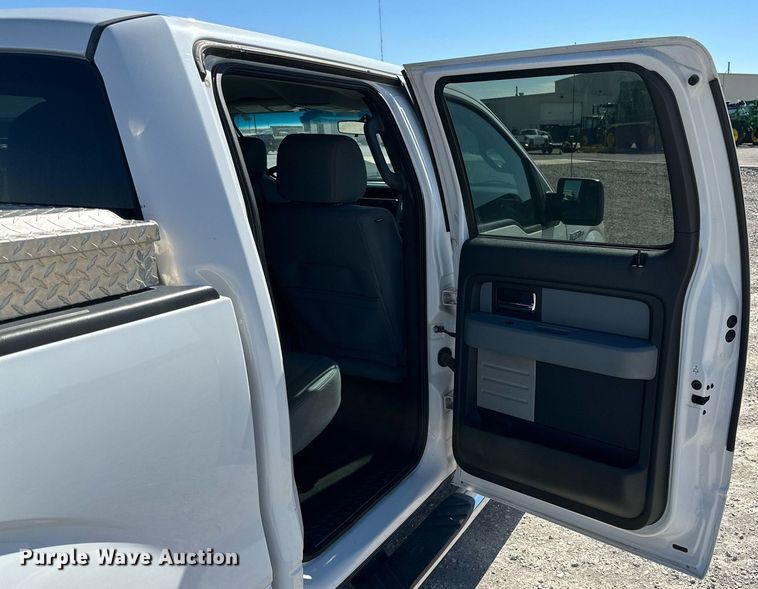 image for item KX9745 2014 Ford F150 XLT SuperCrew pickup truck