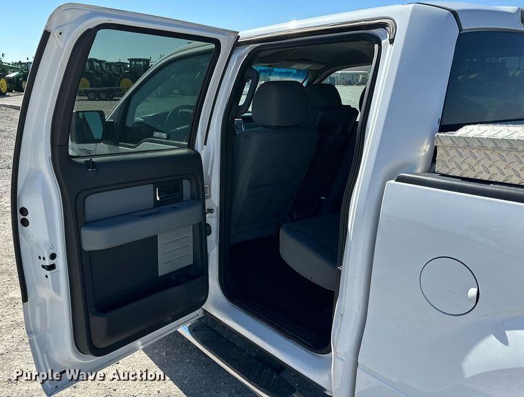 image for item KX9745 2014 Ford F150 XLT SuperCrew pickup truck