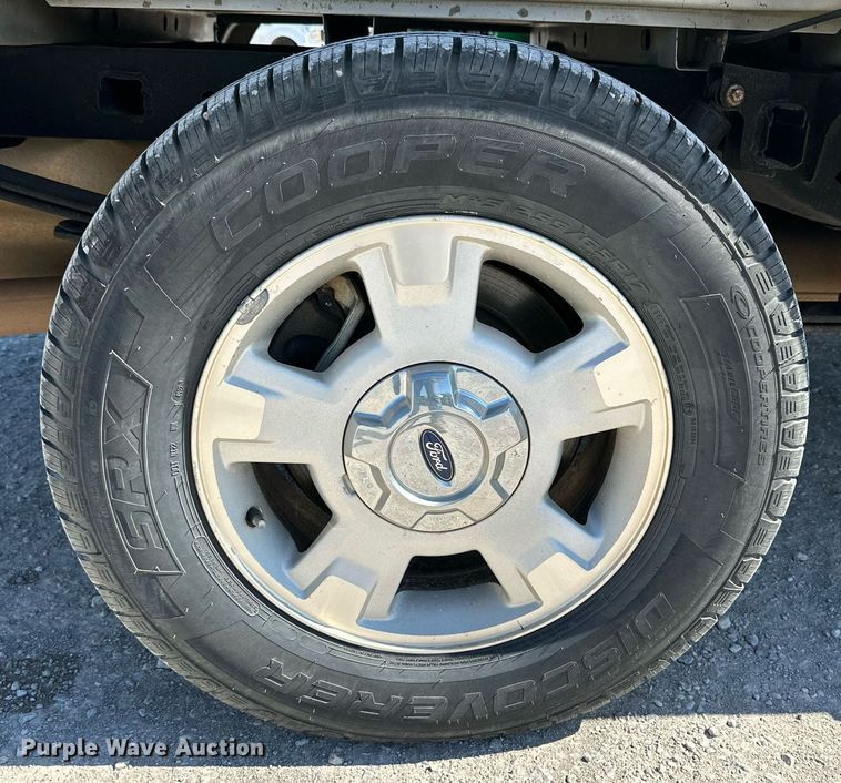 image for item KX9745 2014 Ford F150 XLT SuperCrew pickup truck