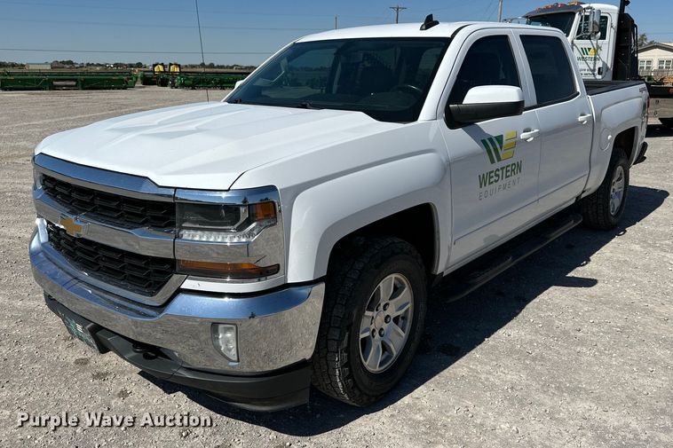 image for item KX9746 2018 Chevrolet Silverado 1500 Crew Cab pickup truck
