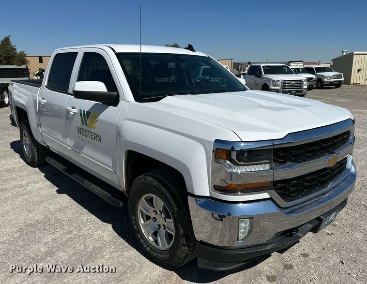 image for item KX9746 2018 Chevrolet Silverado 1500 Crew Cab pickup truck