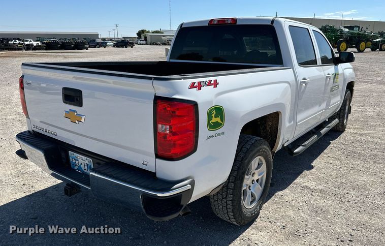 image for item KX9746 2018 Chevrolet Silverado 1500 Crew Cab pickup truck