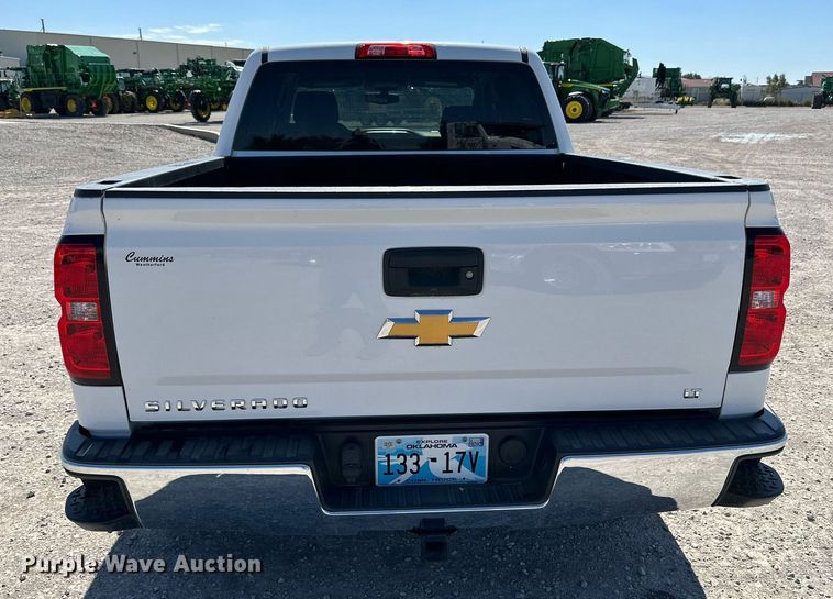 image for item KX9746 2018 Chevrolet Silverado 1500 Crew Cab pickup truck