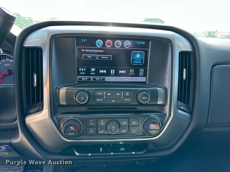 image for item KX9746 2018 Chevrolet Silverado 1500 Crew Cab pickup truck