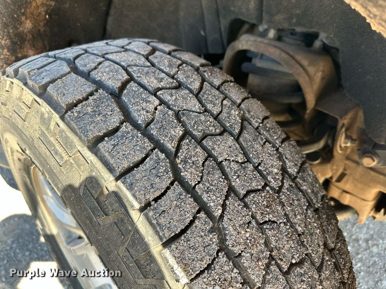 image for item KX9746 2018 Chevrolet Silverado 1500 Crew Cab pickup truck