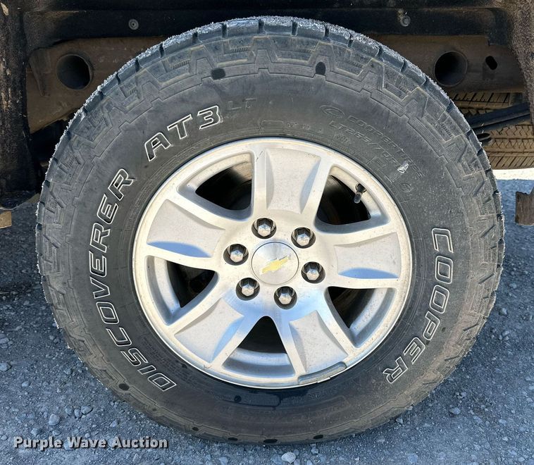 image for item KX9746 2018 Chevrolet Silverado 1500 Crew Cab pickup truck