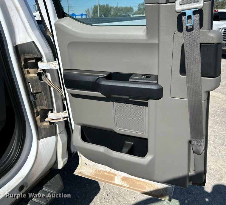 image for item KX9747 2019 Ford  F150 XL SuperCab pickup truck