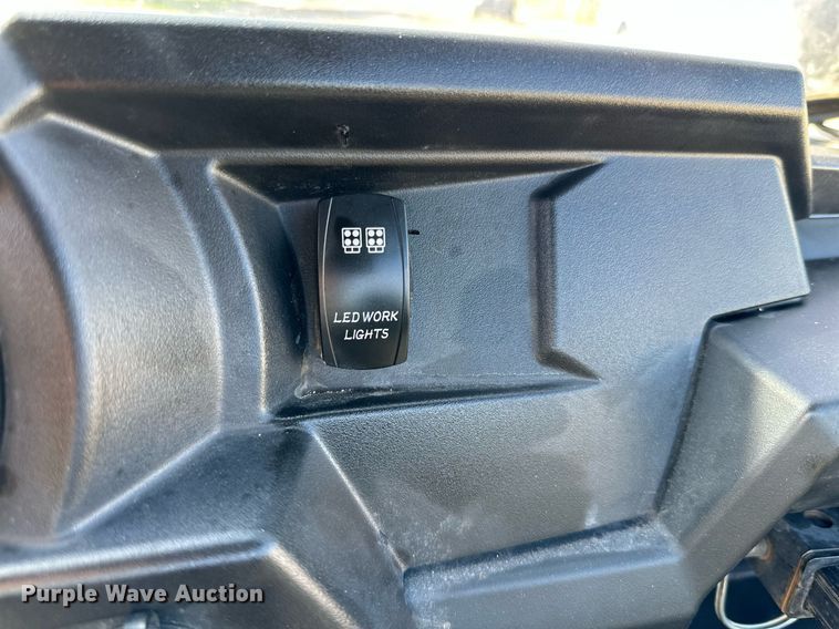 image for item KX9758 2015 Polaris RZR 900  utility vehicle