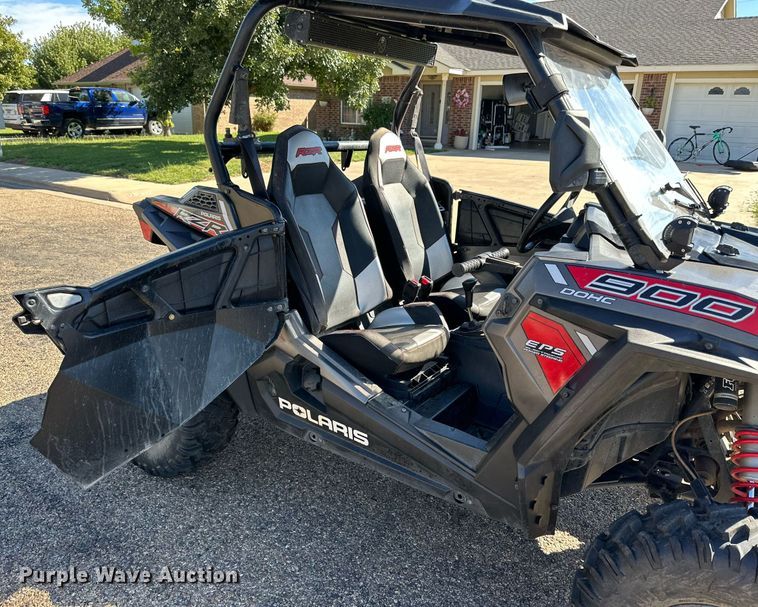 image for item KX9758 2015 Polaris RZR 900  utility vehicle