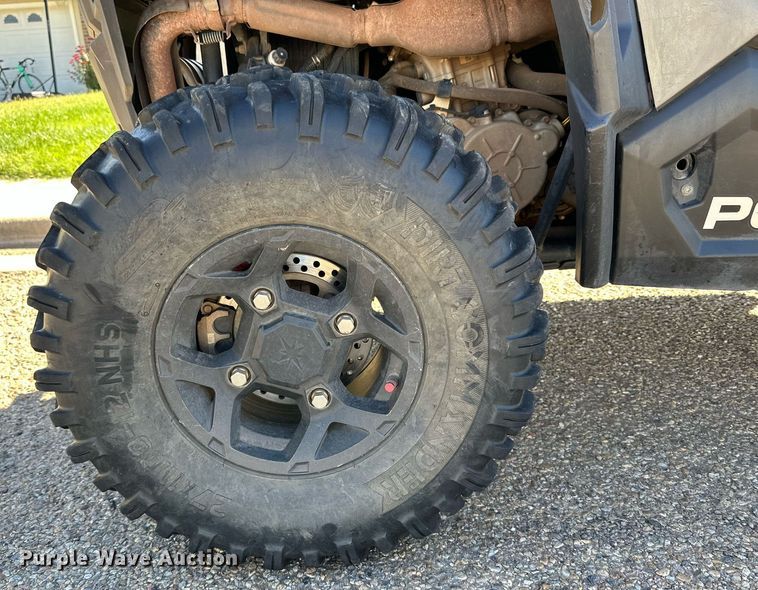 image for item KX9758 2015 Polaris RZR 900  utility vehicle