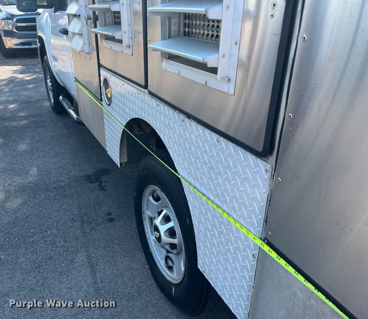 image for item LF9492 2013 Chevrolet 2500HD  animal control pickup