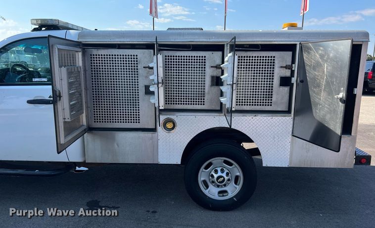 image for item LF9492 2013 Chevrolet 2500HD  animal control pickup