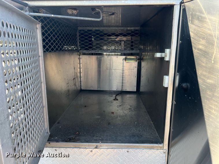 image for item LF9492 2013 Chevrolet 2500HD  animal control pickup