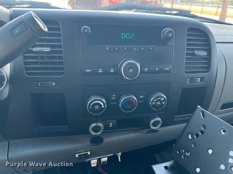 image for item LF9492 2013 Chevrolet 2500HD  animal control pickup