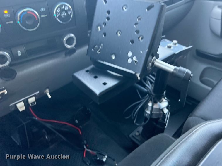 image for item LF9492 2013 Chevrolet 2500HD  animal control pickup