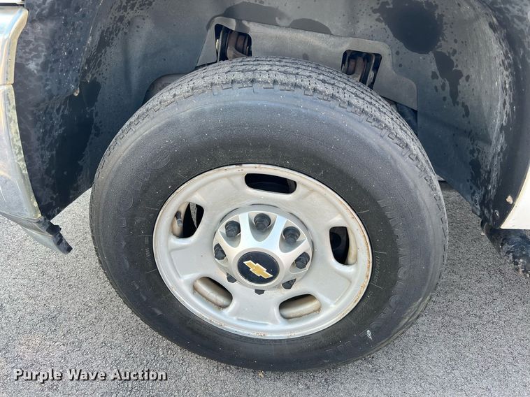 image for item LF9492 2013 Chevrolet 2500HD  animal control pickup