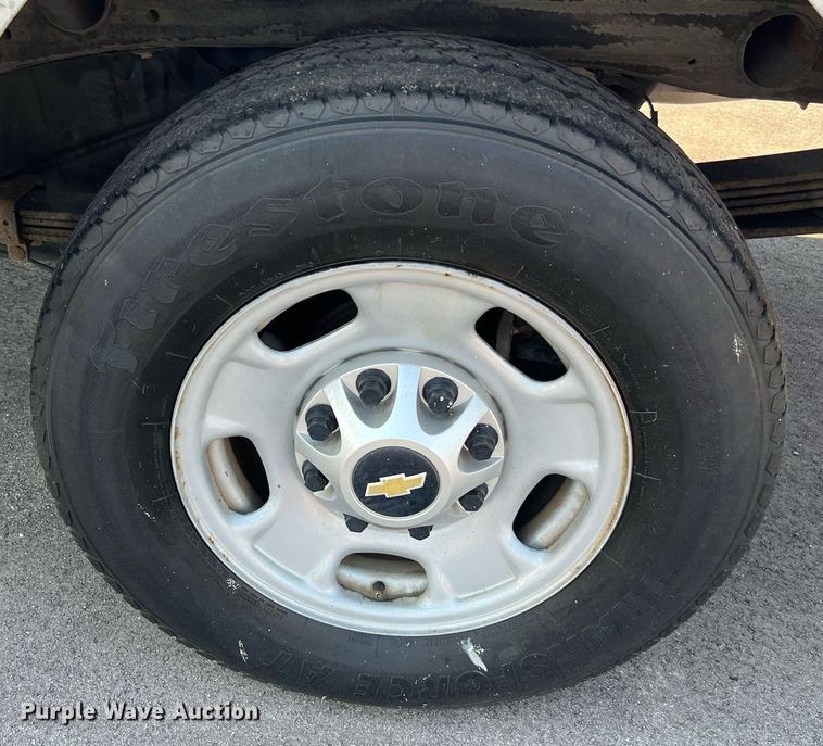 image for item LF9492 2013 Chevrolet 2500HD  animal control pickup