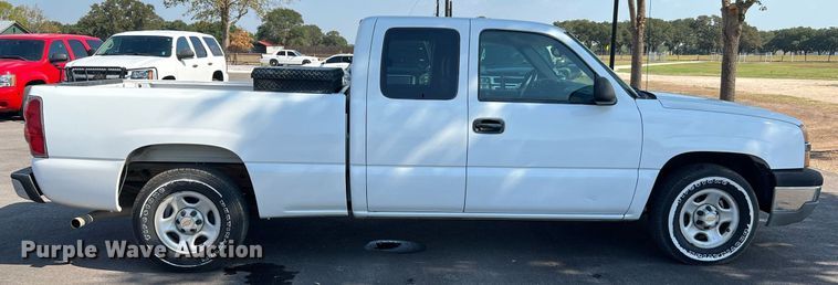 image for item LF9494 2003 Chevrolet Silverado 1500  Ext. Cab pickup truck