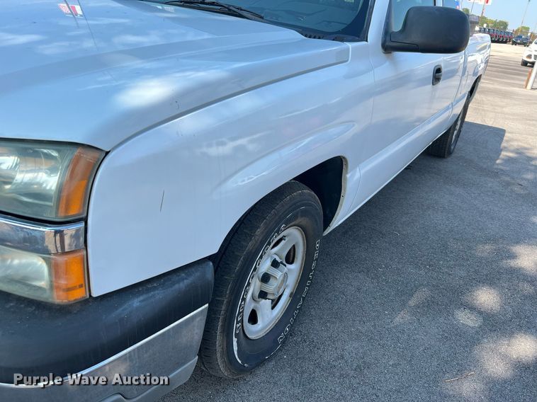 image for item LF9494 2003 Chevrolet Silverado 1500  Ext. Cab pickup truck