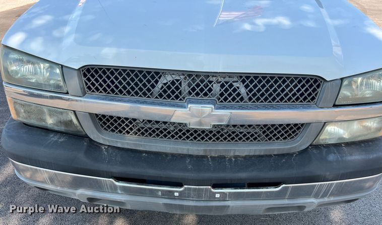 image for item LF9494 2003 Chevrolet Silverado 1500  Ext. Cab pickup truck