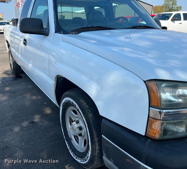 image for item LF9494 2003 Chevrolet Silverado 1500  Ext. Cab pickup truck