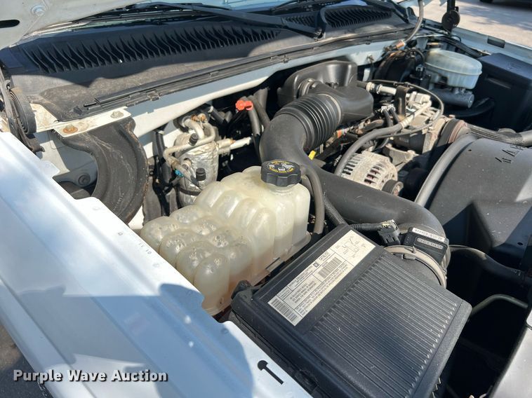 image for item LF9494 2003 Chevrolet Silverado 1500  Ext. Cab pickup truck