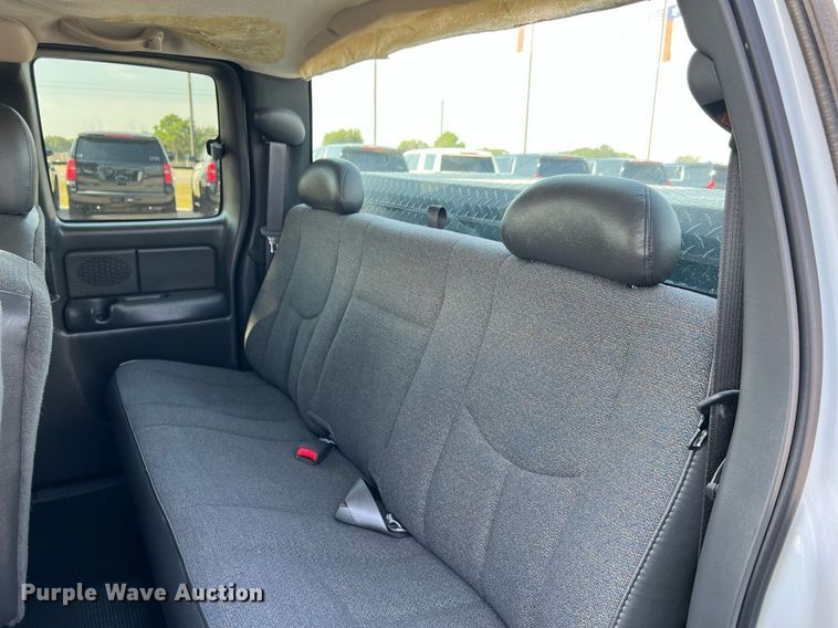 image for item LF9494 2003 Chevrolet Silverado 1500  Ext. Cab pickup truck