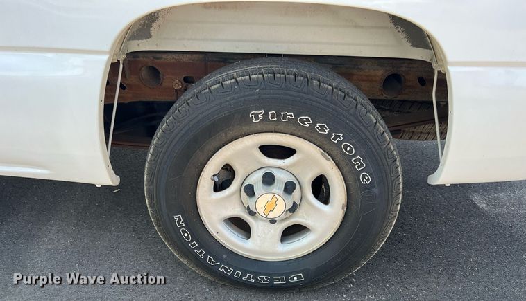 image for item LF9494 2003 Chevrolet Silverado 1500  Ext. Cab pickup truck