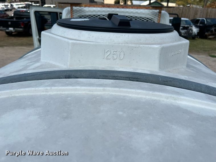 image for item LF9495 2006 International 4200  applicator truck