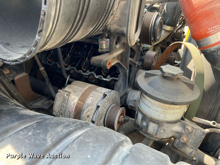 image for item LF9495 2006 International 4200  applicator truck