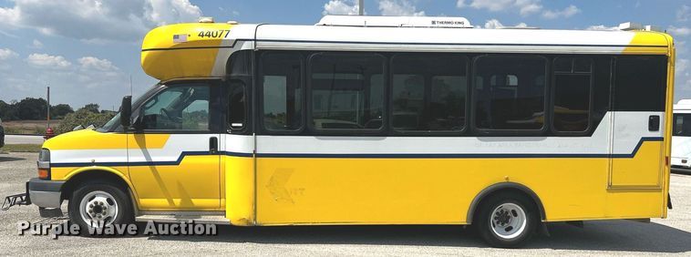 image for item LF9497 2017 Chevrolet Express  shuttle bus