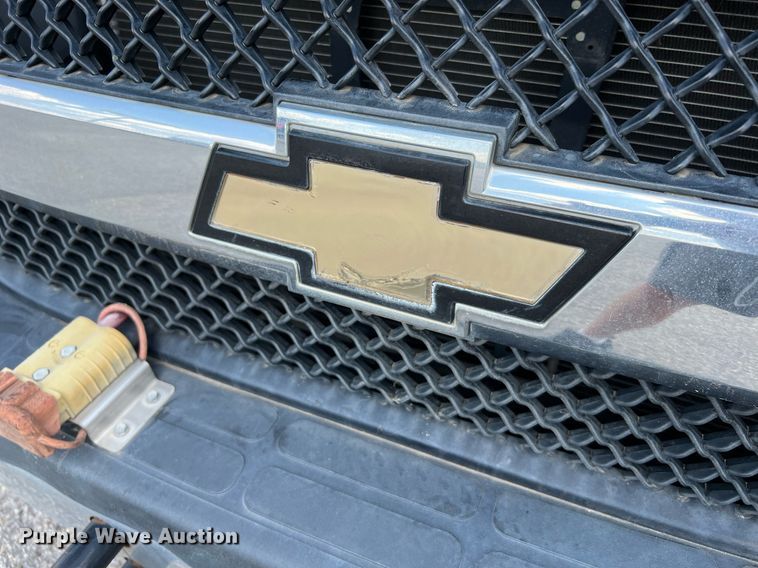 image for item LF9497 2017 Chevrolet Express  shuttle bus