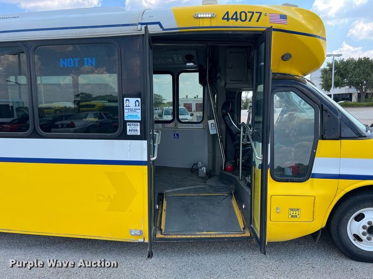 image for item LF9497 2017 Chevrolet Express  shuttle bus