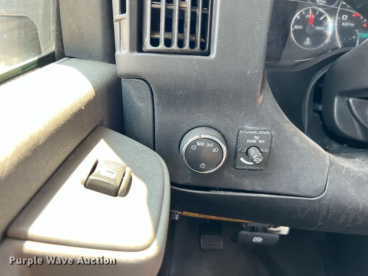 image for item LF9497 2017 Chevrolet Express  shuttle bus