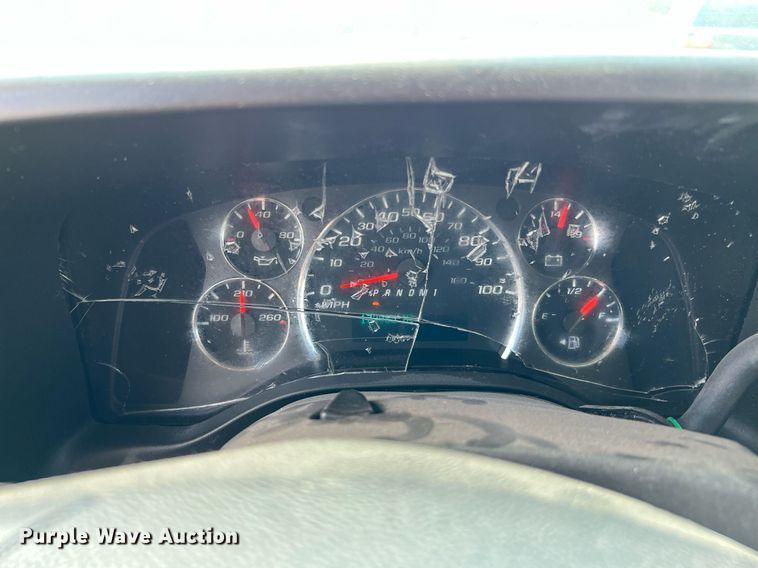 image for item LF9497 2017 Chevrolet Express  shuttle bus