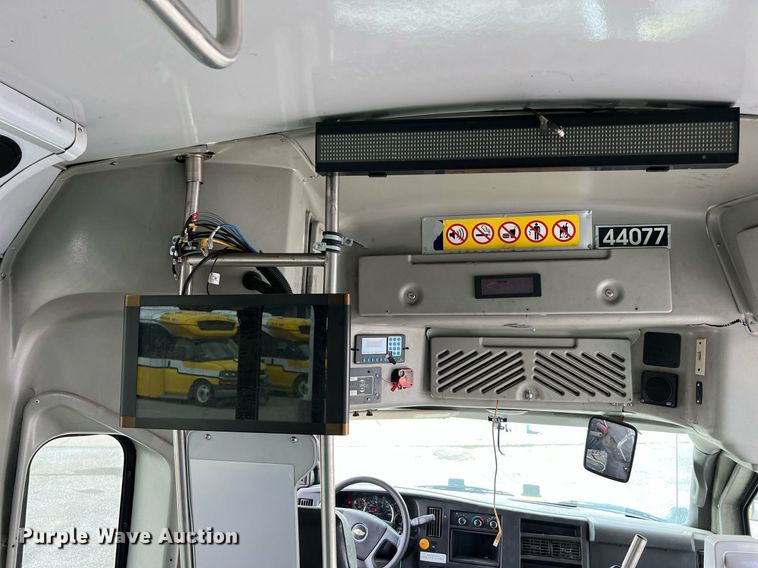 image for item LF9497 2017 Chevrolet Express  shuttle bus