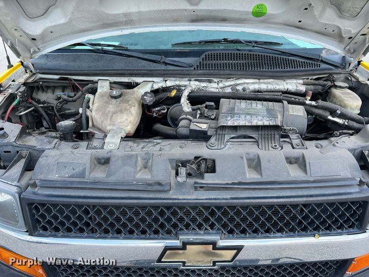 image for item LF9497 2017 Chevrolet Express  shuttle bus