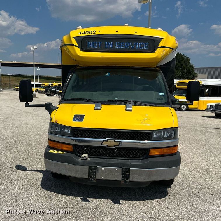 image for item LF9498 2016 Chevrolet Express  shuttle bus