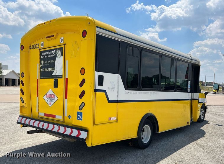 image for item LF9498 2016 Chevrolet Express  shuttle bus