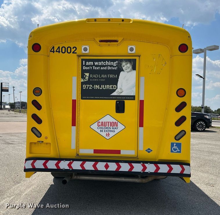 image for item LF9498 2016 Chevrolet Express  shuttle bus